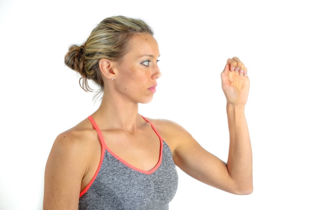 Tendon gliding exercise for carpal tunnel syndrome