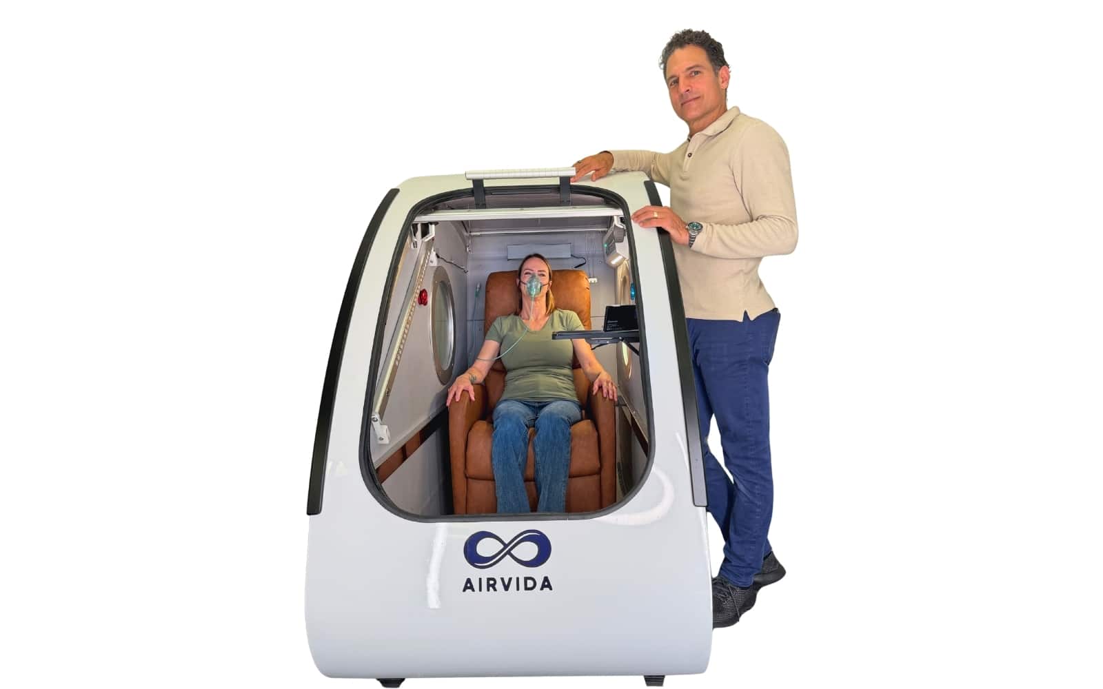 alt="Patient relaxing during a hyperbaric oxygen therapy session for plastic surgery recovery"